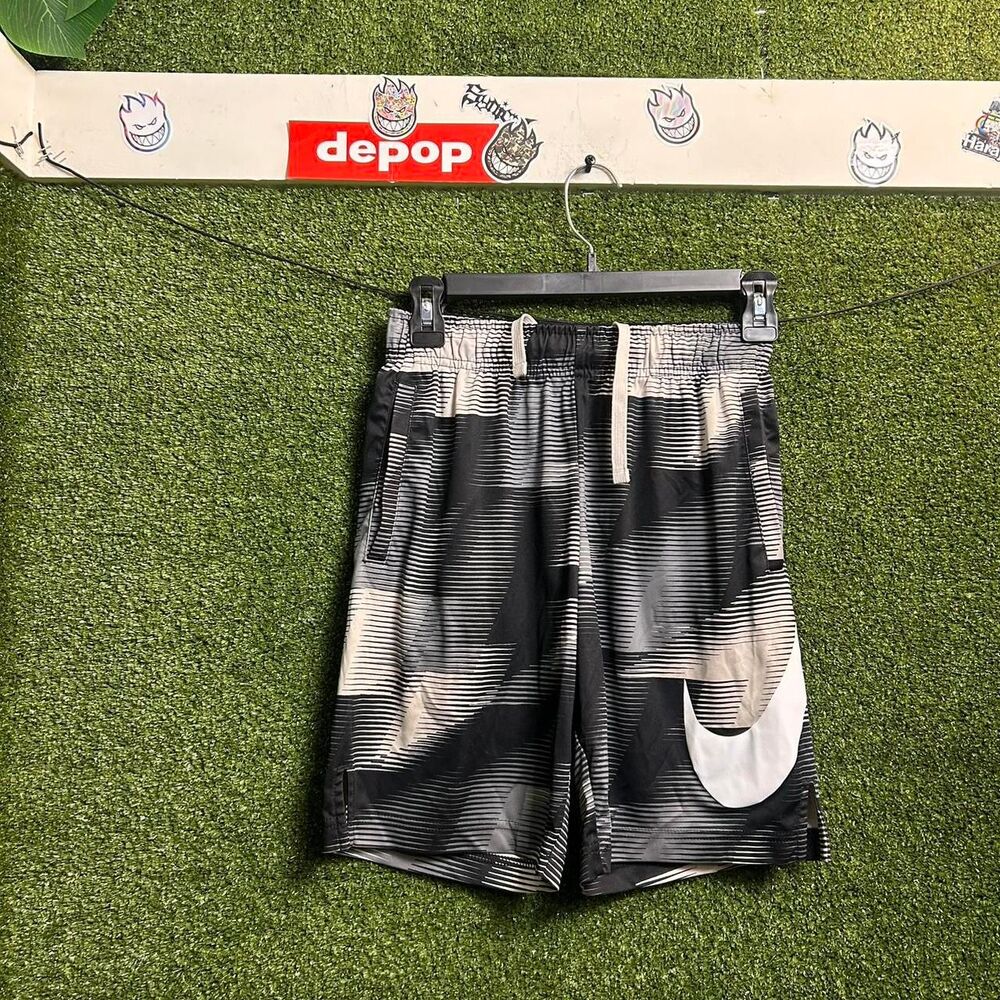 Nike Men's multi Shorts